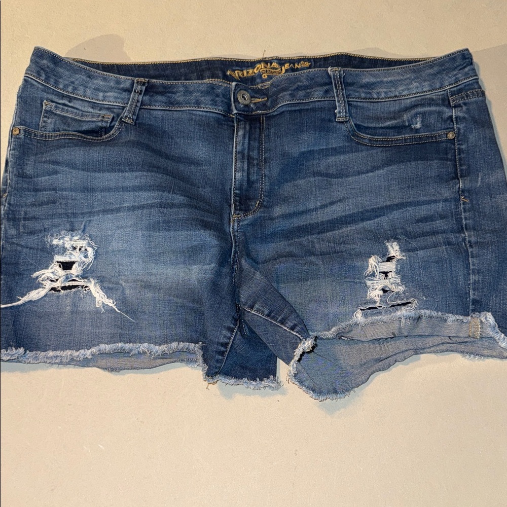 Arizona Distressed Blue Denim Shorts SIZE 19 !!